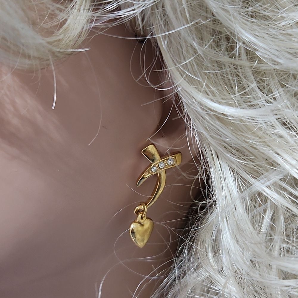 VNTG Avon Goldtone Wishbone Dangling Heart Earrings
